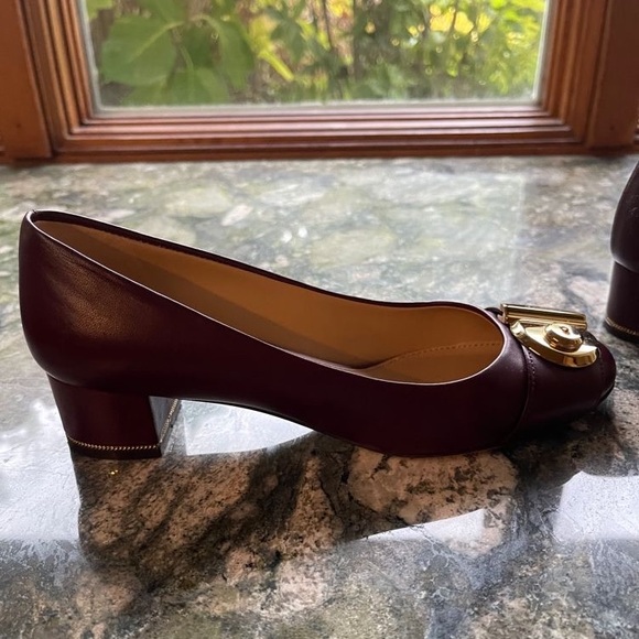 Ferragamo - Picture 2 of 9